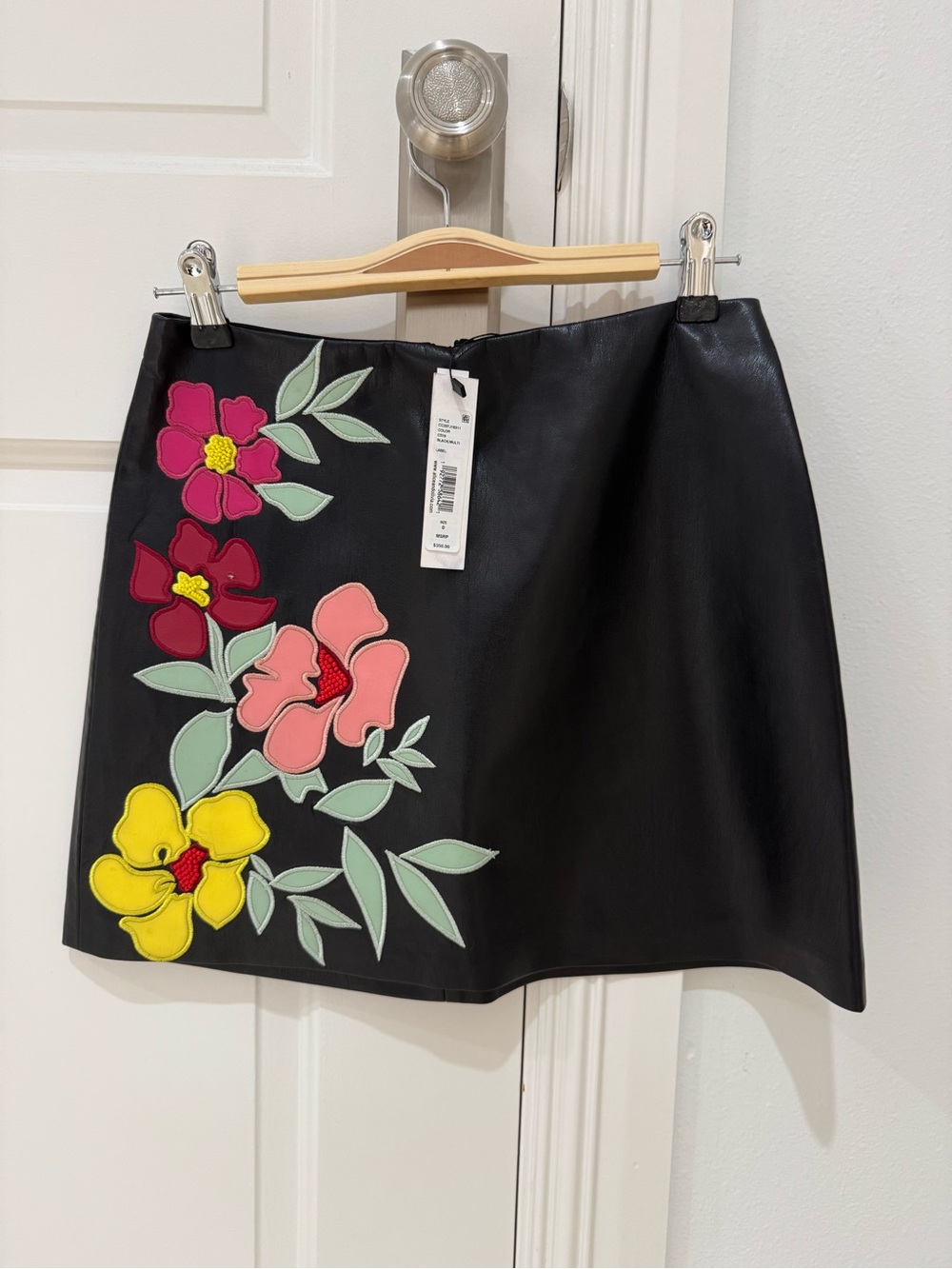 Alice + Olivia Black Faux Leather Mini Skirt with Flowers Size 2